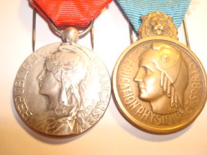 Две медали