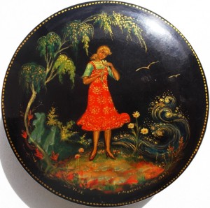 Шкатулка. Палех. 8,5 х 2 см. Г. Маркова. 1968 г.