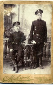 Два БОЙЦА, с наградой.