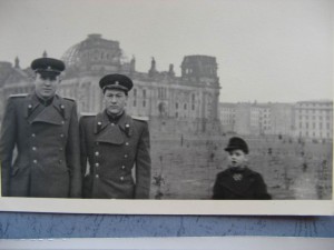 Альбом БОЕВОЙ. Развалены Рейхстага, самолеты ПО-2.