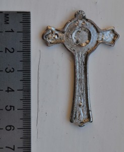 Странный нательный? крестик.