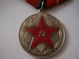Удаление модератором сообщений про оригинальность лота..