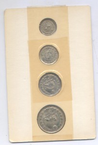 Наборы монет Мексика ,Багамы ,Иран.