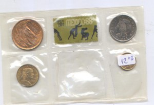 Наборы монет Мексика ,Багамы ,Иран.