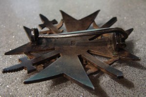 Испанский крест с мечами . Серебро 835