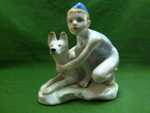 Юный пограничник, в голубом.