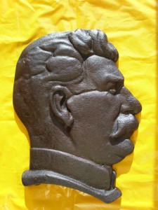 Сталин И. В. Барельеф, чугун.