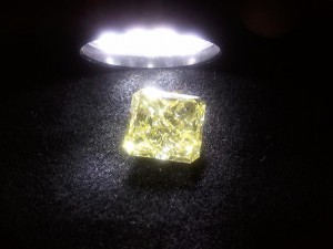 Бриллиант 10 карат.