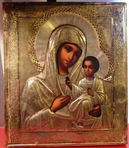 Икона Богородицы Иверская. Серебро 84. Аналой.