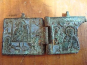 нательная иконка складень.