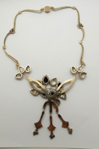 Колье, золото, брилланты, сапфиры.