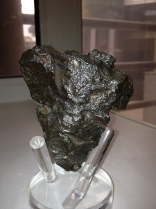 Метеорит 1.5 кг. УНИКУМ