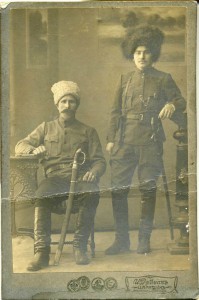 ЦарицЫнЪ. По-моему КАЗАКИ ???