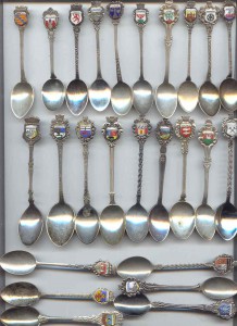 100 ложек коллекционных