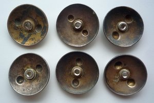 6 серебряных гаек