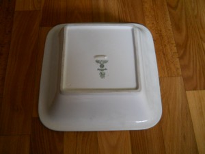 Квадратный салатник