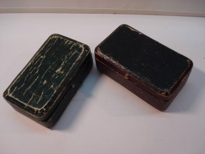 Коробочки под ювелирку, старые!