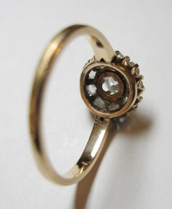 ПЕРСТЕНЬ С БРИЛЛИАНТАМИ 56 пробы !!!