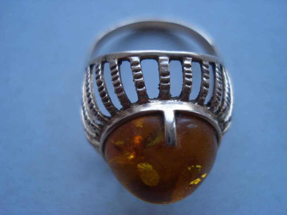 Перстень с янтарем 583пробы