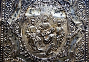 оклад на Евангелье