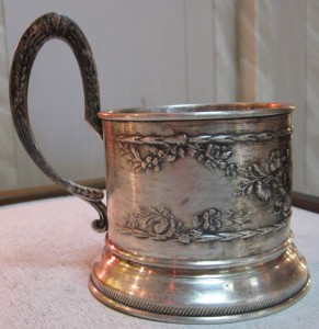 Подстаканник: латунь, посеребрение.