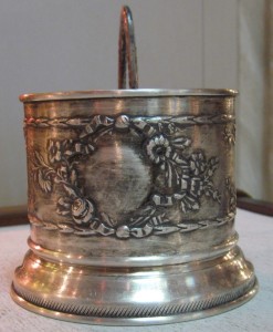 Подстаканник: латунь, посеребрение.