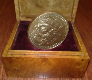 Медаль в коробке Участнику 300-лет УКРАИНЫ