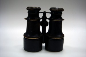 Бинокль офицерский.