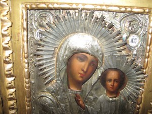 Две Иконы в серебре с финифтью и в киоте