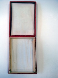 Коробочка . Знак Ордена Св. Владимира 4-й степени.