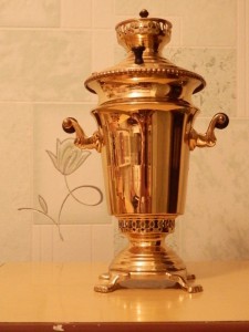 Самоварчик с подносом и чашками