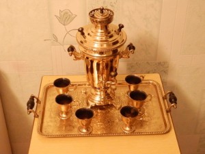 Самоварчик с подносом и чашками