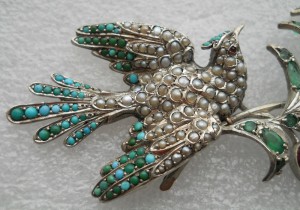 Брошь птичка на ветке 84