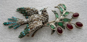 Брошь птичка на ветке 84