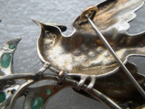 Брошь птичка на ветке 84