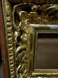 Киот с резной золочёной рамой