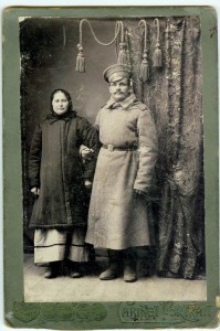 Солдат с женой. 2 фото 1915г.