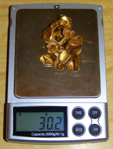 Продам коронки, золото 850-900пр.