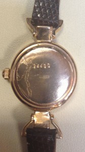 Золотые часики с Брюликом(новые)