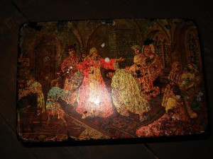 шкатулка "Игра в прятки" шедевр.продажа