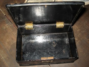 шкатулка "Игра в прятки" шедевр.продажа