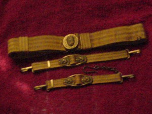 Адмиральский ремень с подвесами для кортика.