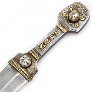 Бебут в серебре