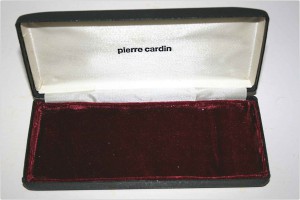 Футляр старинный "pierre cardin"