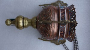 Лампада церковная, украшенная полихромными эмалями. XIX век.