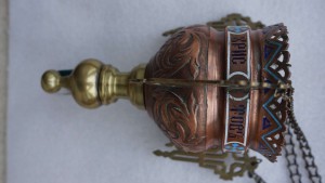 Лампада церковная, украшенная полихромными эмалями. XIX век.
