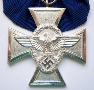 Полиция в серебре