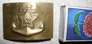 ... две бляхи ВМФ ,,маленькие,, ...