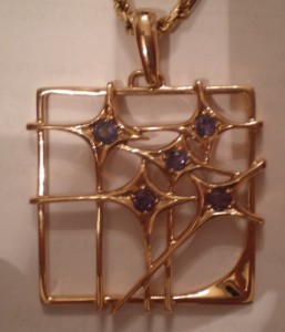 Подвеска с уральскими александритами