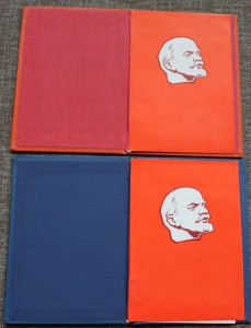 Две военные комсомольские грамоты в папочках на одного